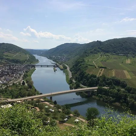 Weingut Schumacher Sankt Aldegund Exterior foto